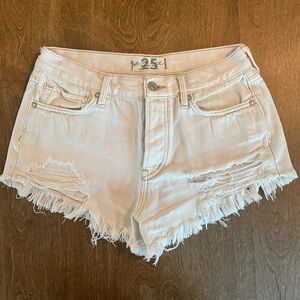Women’s Free People White Denim Distressed Cutoff Shorts. Size 25.  EUC